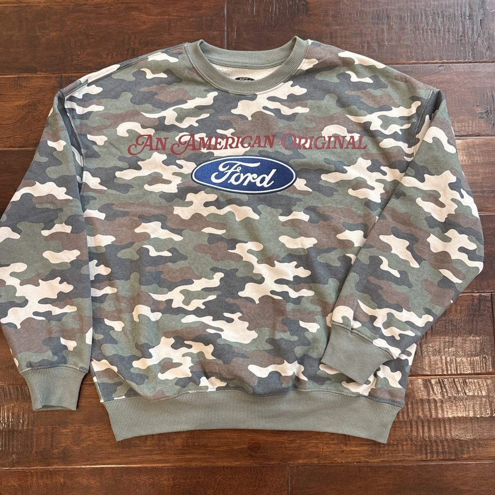 Ford Wild & Free Green Camouflage Sweatshirt Woman's Small Official Licensed